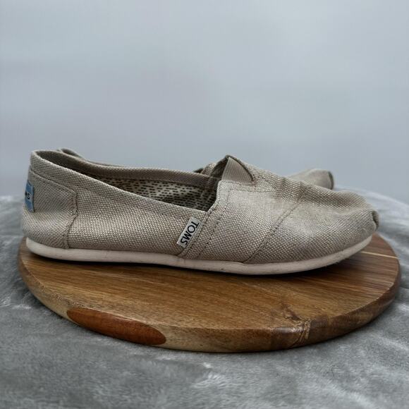 TOMS Shoes Womens Size 8 Beige Canvas Slip On Flats Comfort Casual Espadrille - Picture 1 of 8